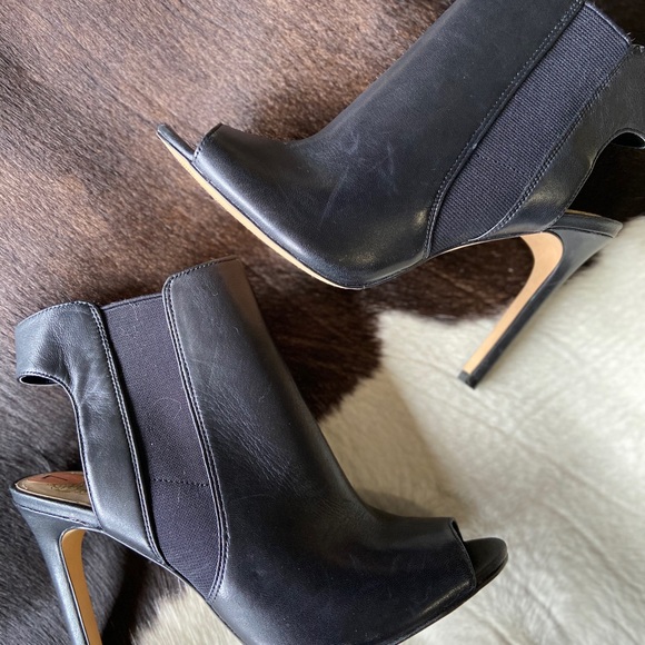 Vince Camuto Shoes - Vince Camuto Leather Peep Toe Pumps